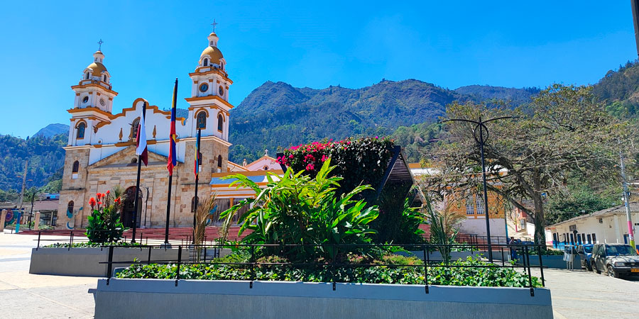 Iglesia San Miguel Arcangel -Choachí